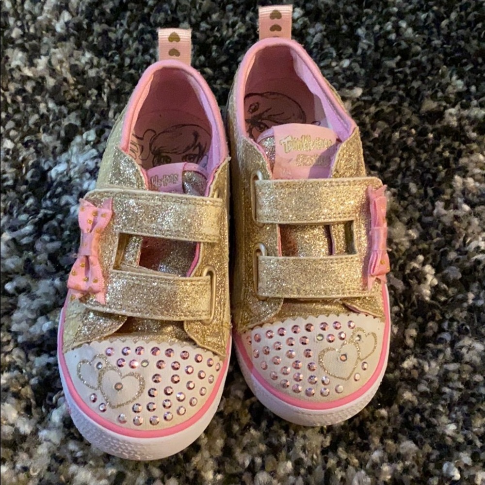 Girls light up sketchers